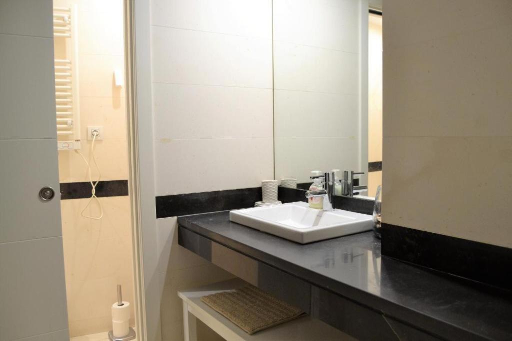 Acogedor Apartamento Junto Al Museo Picasso Apartment Малага Екстериор снимка
