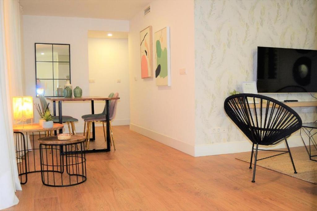 Acogedor Apartamento Junto Al Museo Picasso Apartment Малага Екстериор снимка